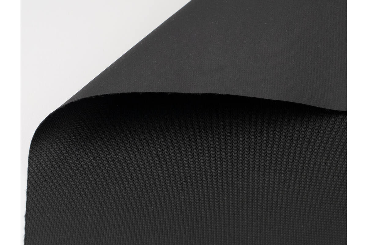 Blackback Soft Black FR, +/- 200 g/m2
not for printing
3,20 x +/- 50 m
